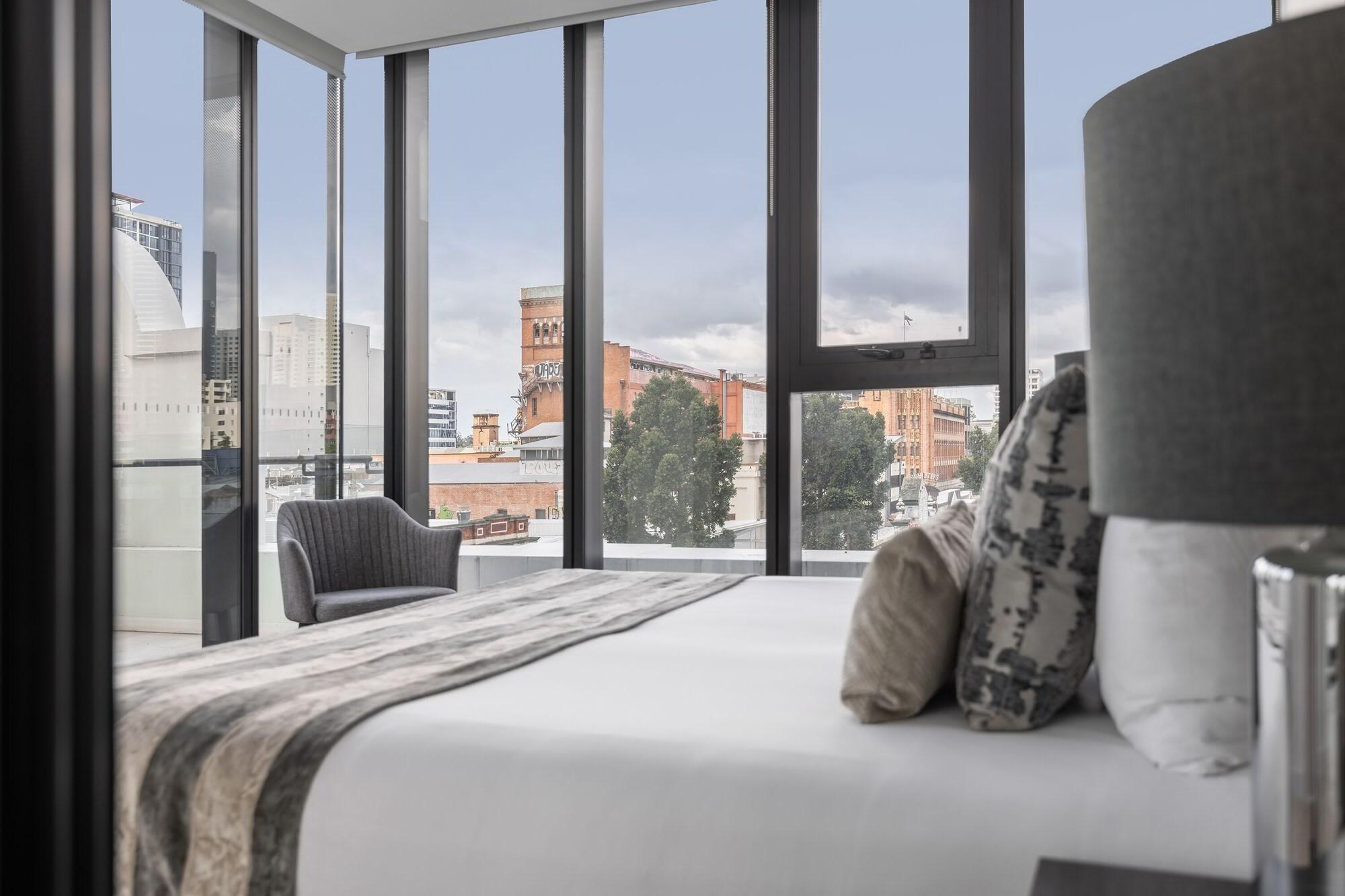 Fv By Peppers Lejlighedshotel Brisbane Eksteriør billede The bedroom of a typical apartment
