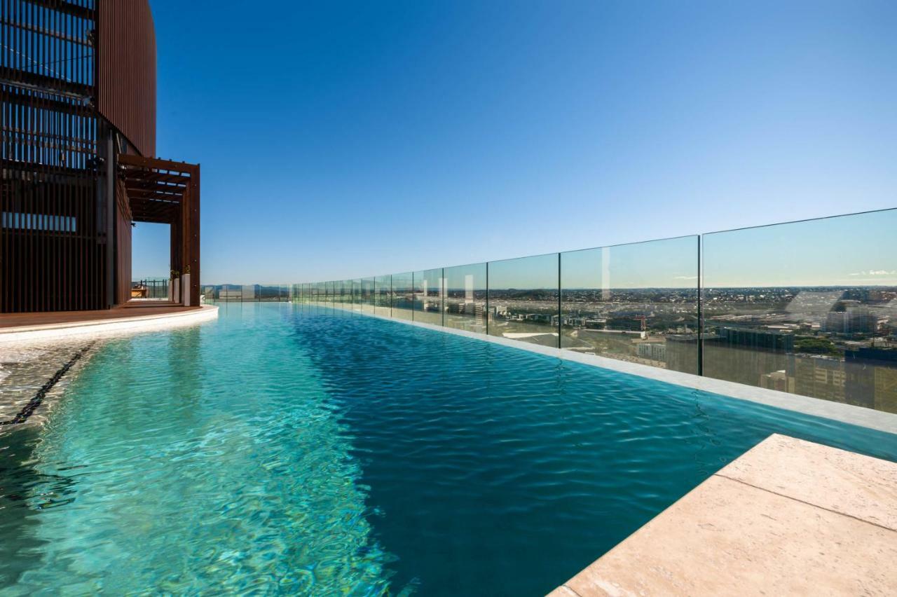 Fv By Peppers Lejlighedshotel Brisbane Eksteriør billede Infinity pool